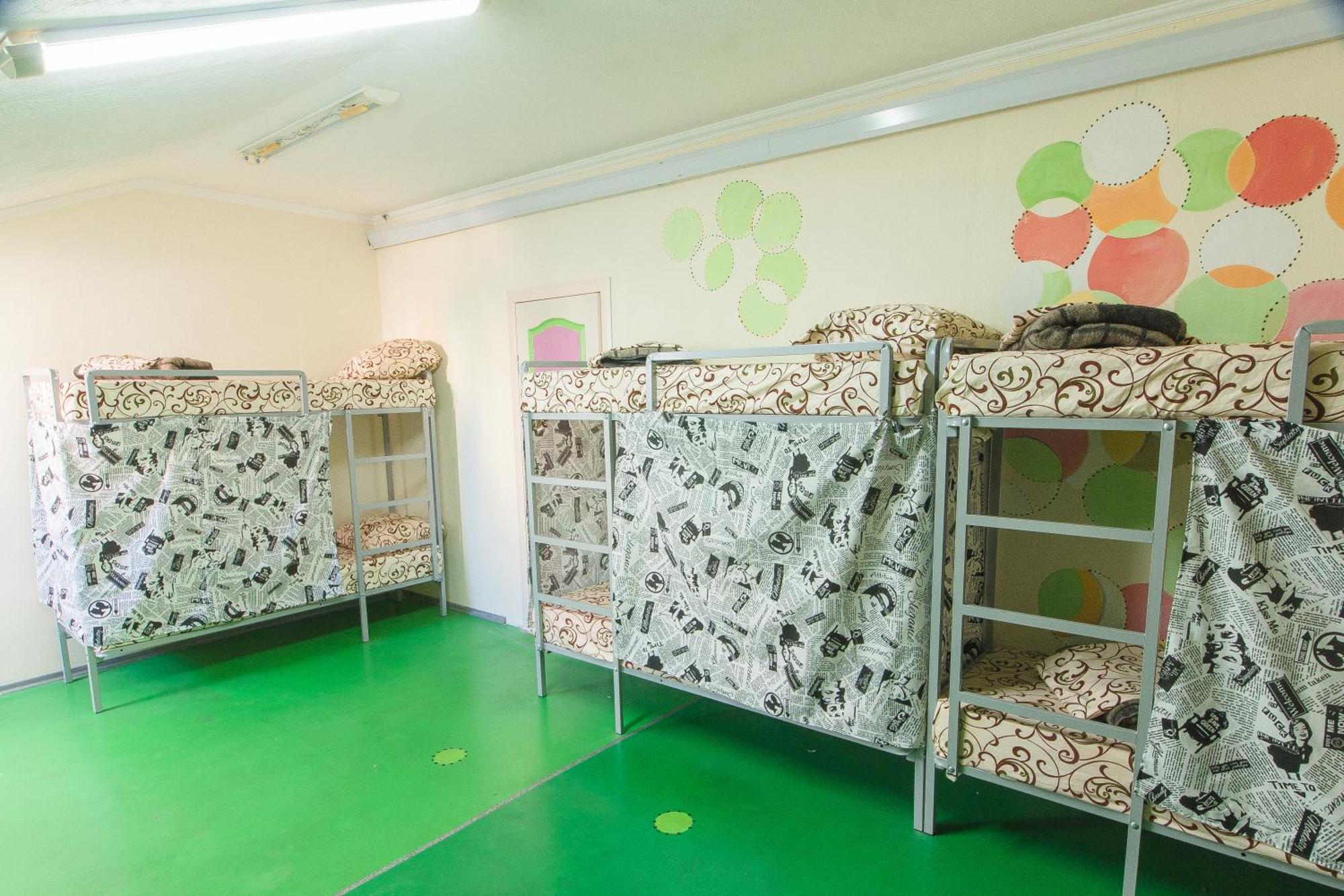 Lucky Hostel На Крещатике Kiew Exterior foto