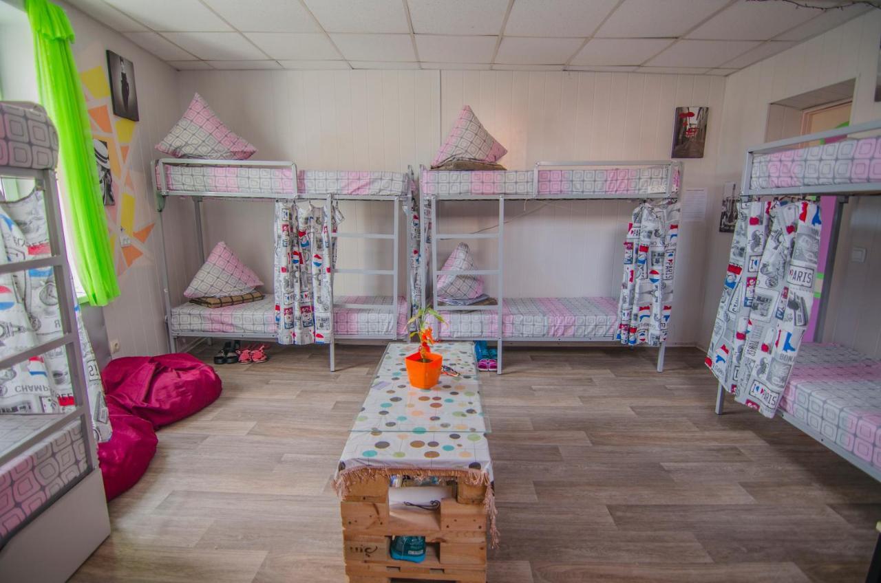 Lucky Hostel На Крещатике Kiew Exterior foto