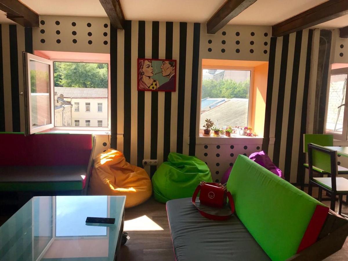 Lucky Hostel На Крещатике Kiew Exterior foto